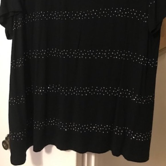 Investments II Size 3X black tunic. Horizontal bands of gold colored sparkles - Picture 10 of 10